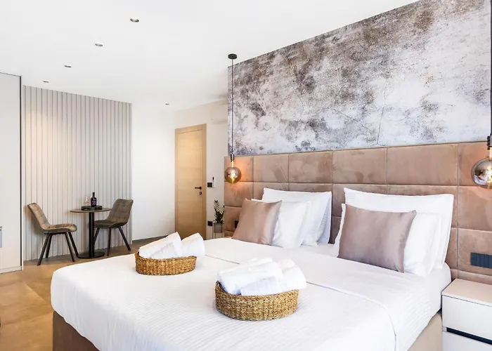 招待所 Fly - S5 - Mpolo 3*